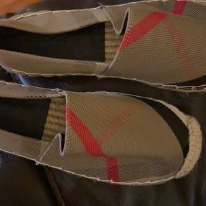 Womens NWOT Nova Check Espadrilles